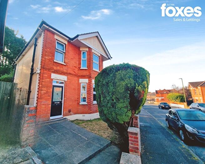 3 Bedroom Detached House For Sale In Ripon Road, Bournemouth, Dorset, BH9
