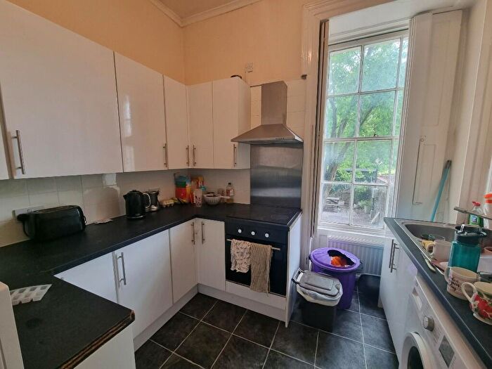 3 Bedroom Flat To Rent In Richmond Terrace, Clifton Village, Bristol, BS8