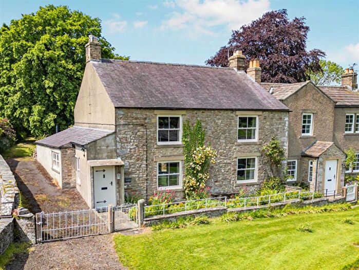 3 Bedroom Semi-Detached House For Sale In Sheepfolds, West Burton, Leyburn, DL8