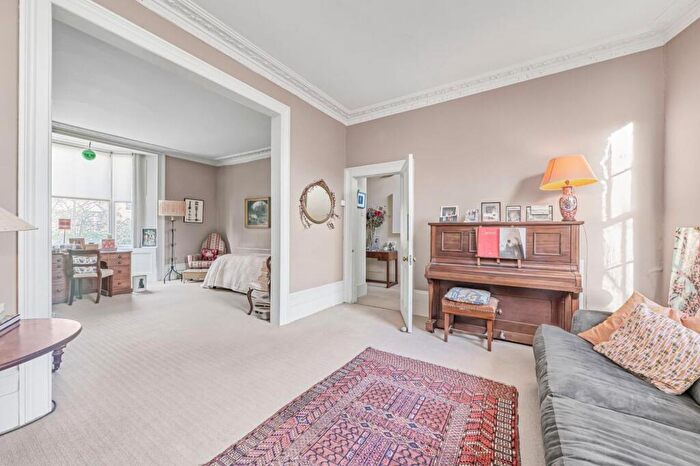 5 Bedroom Terraced House For Sale In Lyndhurst Way, Peckham Rye, London, SE15