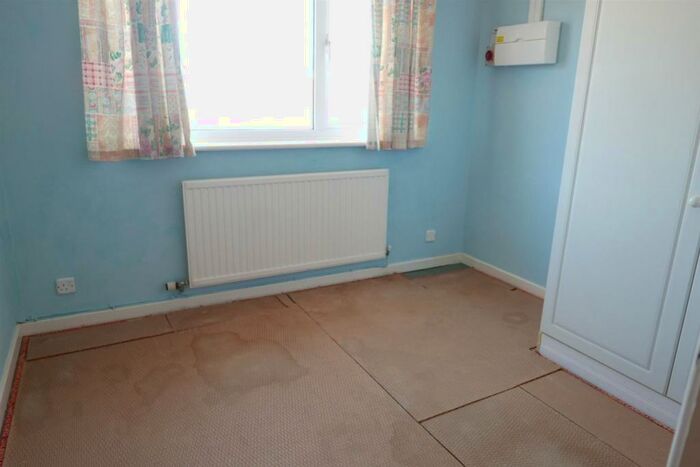 2 Bedroom Semi-Detached Bungalow For Sale In Paynes Meadow, Whitminster, Gloucester, GL2
