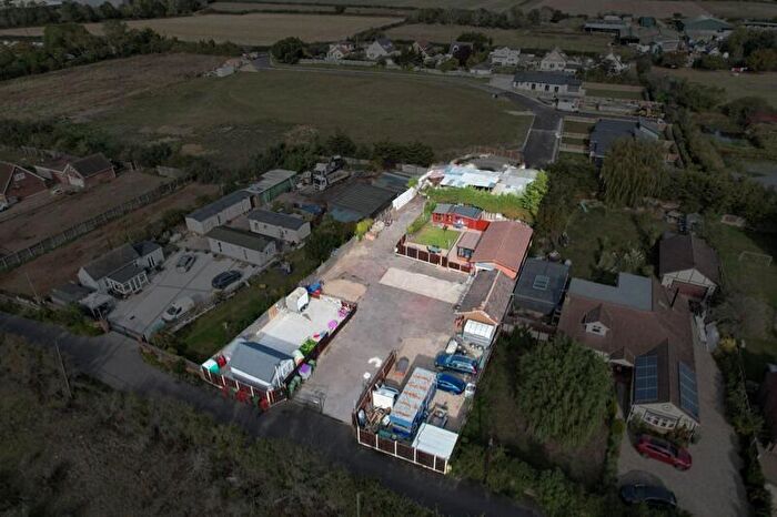 3 Bedroom Bungalow For Sale In Elm Road, Pitsea, Basildon, Essex, SS13