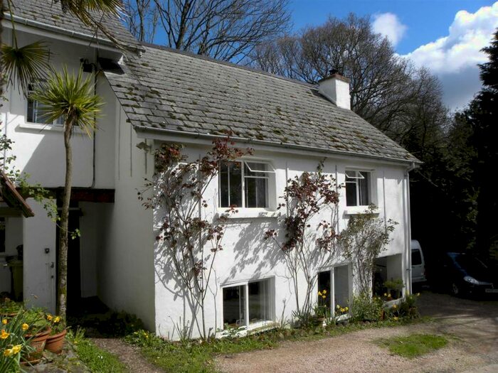 1 Bedroom Apartment To Rent In Nadderwater, EX4