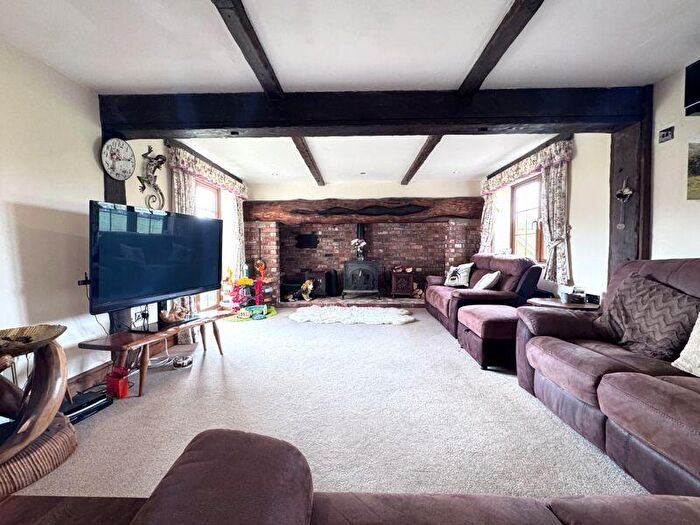 4 Bedroom Detached House For Sale In North Bestwall Road, Wareham, BH20 - Photo 5