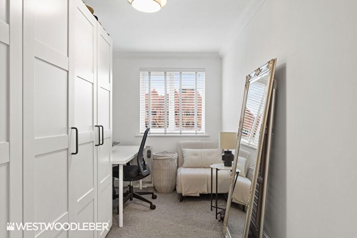 2 Bedroom Flat To Rent In Dixons Court, Crane Mead, Ware, SG12