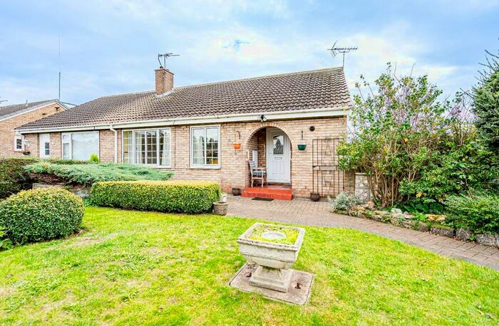 3 Bedroom Semi-Detached Bungalow For Sale In Dane Avenue, Thorpe Willoughby, Selby, YO8