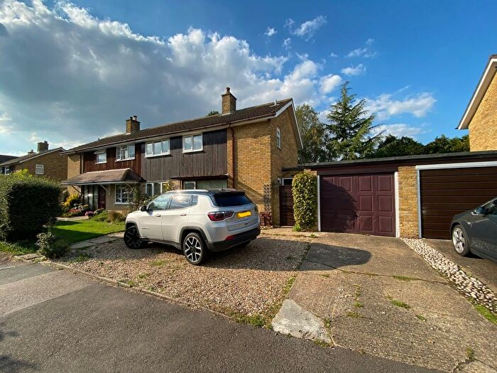 3 Bedroom Semi-detached House For Sale In Highfield Lane, Hemel Hempstead, HP2