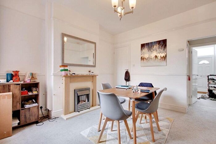 3 Bedroom Terraced House To Rent In Howard Road, Leicester, LE2