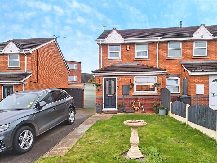 2 Bedroom Semi Detached House For Sale In Denehurst Way, Nuneaton, Warwickshire, CV10