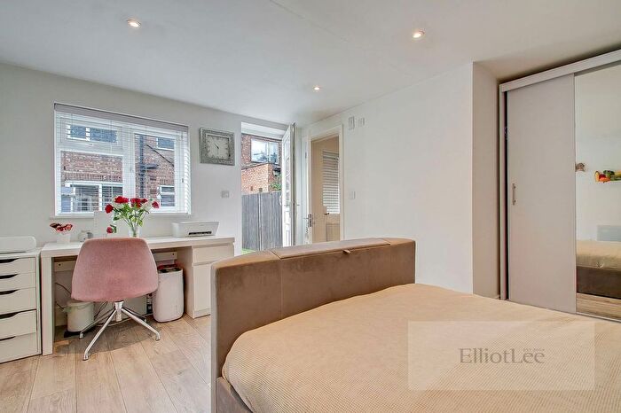 3 Bedroom Terraced House For Sale In Wyresdale Crescent, Perivale, UB6