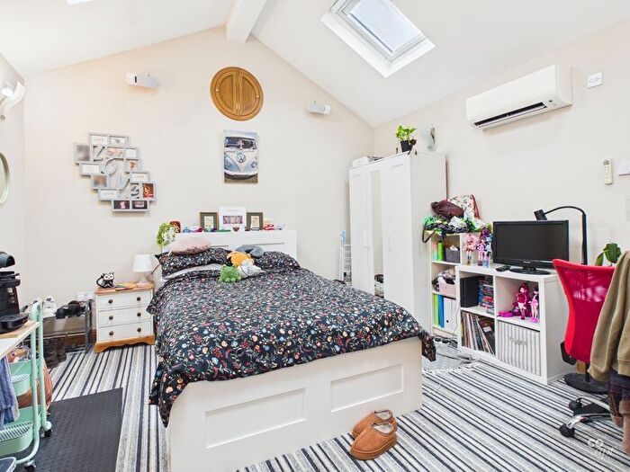 1 Bedroom Flat To Rent In Station Approach, Brighton, BN1