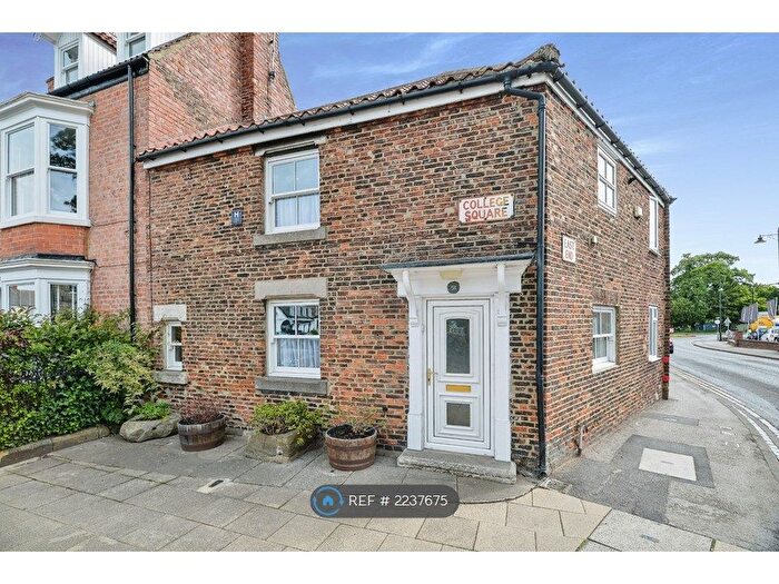 2 Bedroom End Of Terrace House To Rent In College Square, Stokesley, Middlesbrough, TS9