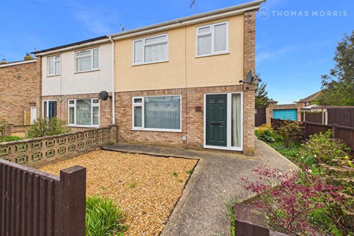 3 Bedroom Semi Detached House For Sale In Orchard Way, Ramsey, Huntingdon, Cambridgeshire, PE26