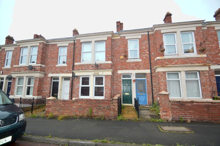 3 Bedroom Flat To Rent In Westbourne Avenue, Gateshead, NE8