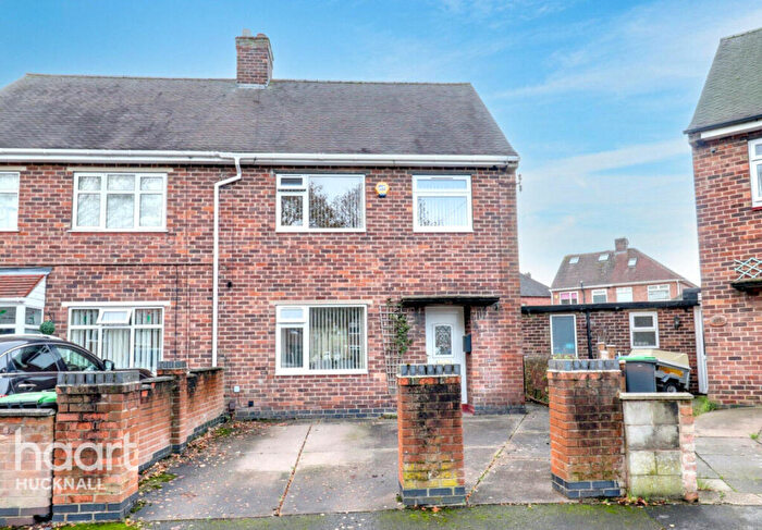3 Bedroom Semi Detached House For Sale In Ward Avenue, Nottingham, NG15