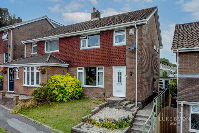 3 Bedroom Semi Detached House For Sale In Cherry Park, Plympton, PL7