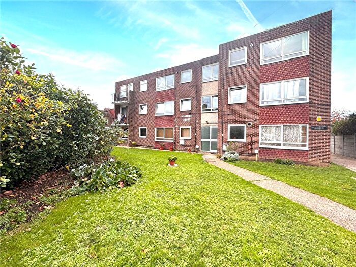 2 Bedroom Flat For Sale In Garner Road, Walthamstow, E17