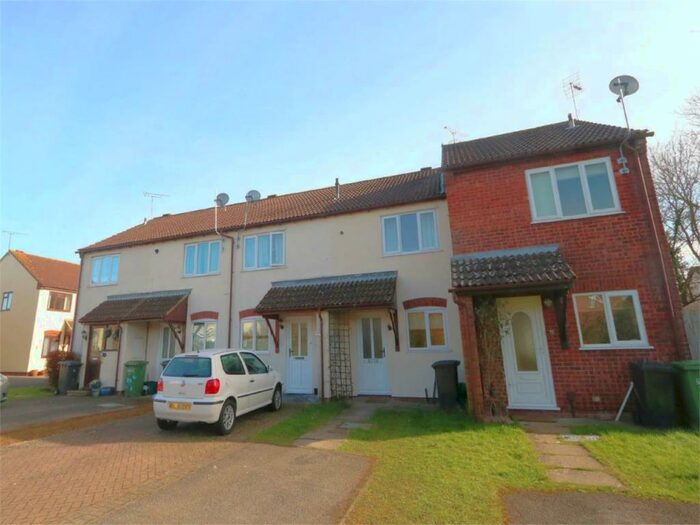 2 Bedroom House To Rent In Campion Close, Thornbury, South