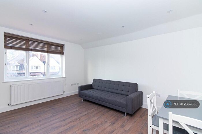 2 Bedroom Maisonette To Rent In Eastcote Road, Pinner, HA5