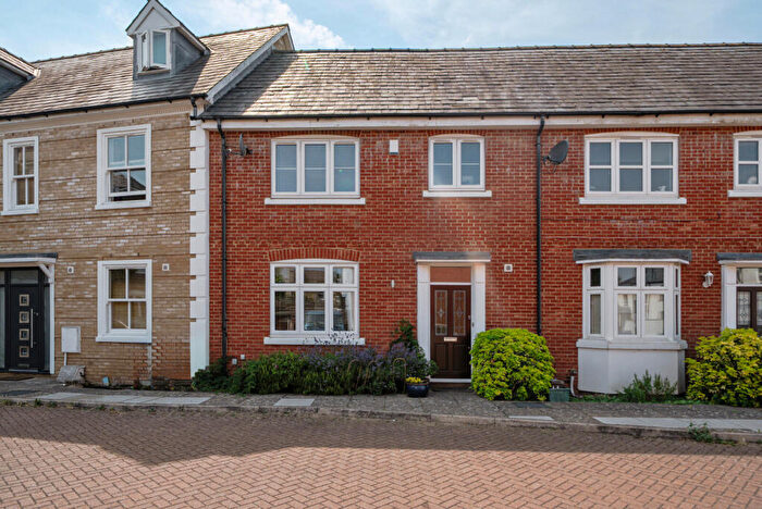 2 Bedroom House For Sale In Dagmar Road, Kingston Upon Thames, KT2