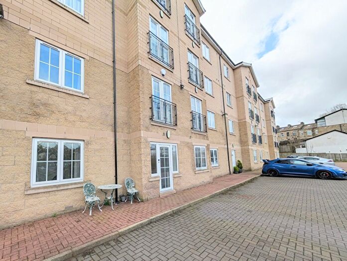 1 Bedroom Flat For Sale In Dock Lane, Shipley, BD17