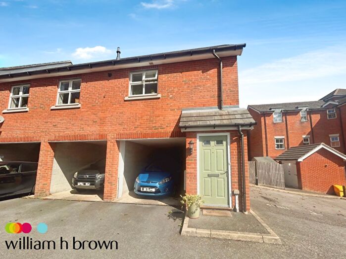 2 Bedroom Maisonette To Rent In Chivers Court, Ipswich, IP4