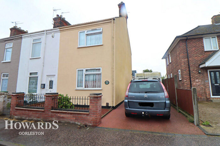 4 Bedroom End Of Terrace House For Sale In Gordon Road, Great Yarmouth, NR31