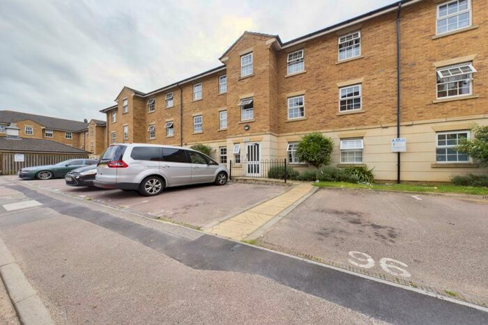 2 Bedroom Flat To Rent In Lion Court, Southbridge, Northampton, NN4