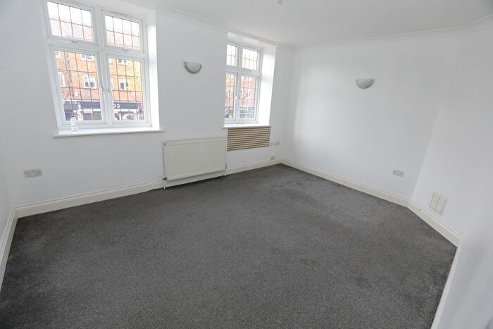 1 Bedroom Flat To Rent In Main Road, Romford, RM2