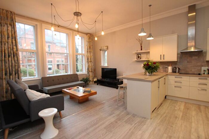 2 Bedroom Flat To Rent In Cavendish Crescent South, Gladstone Court, NG7