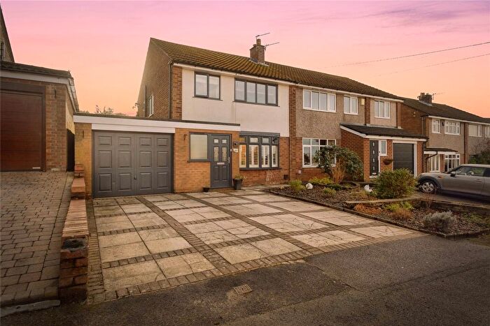 3 Bedroom Semi-Detached House For Sale In Highcroft, Gee Cross, Hyde, Cheshire, SK14