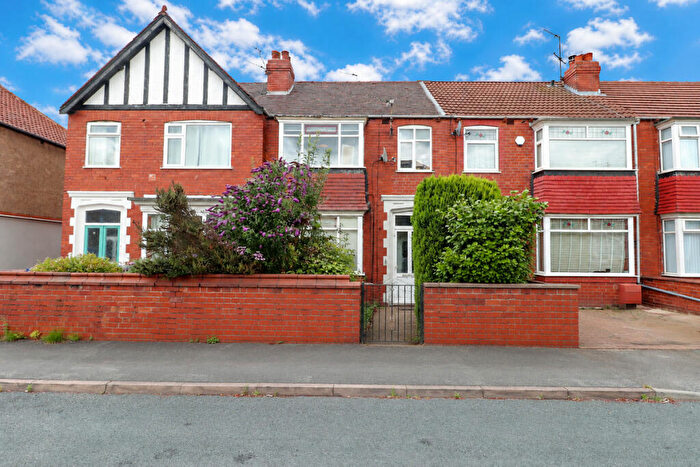 3 Bedroom Terraced House For Sale In Holyrood Road, Doncaster, DN2