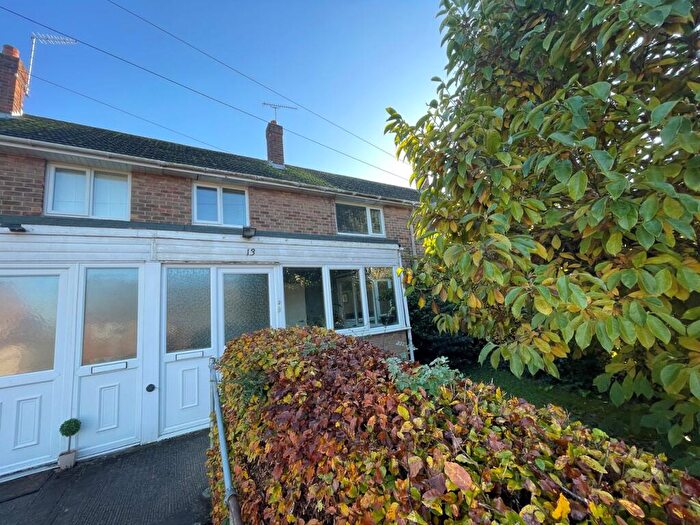 3 Bedroom Terraced House For Sale In Queensland Crescent, Burton-on-Trent, DE15