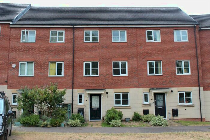 4 Bedroom Terraced House To Rent In Kestrel Lane, Hamilton, LE5