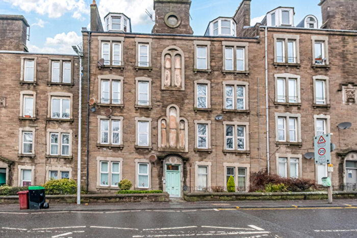 4 Bedroom Flat For Sale In Forfar Road, Dundee, DD4