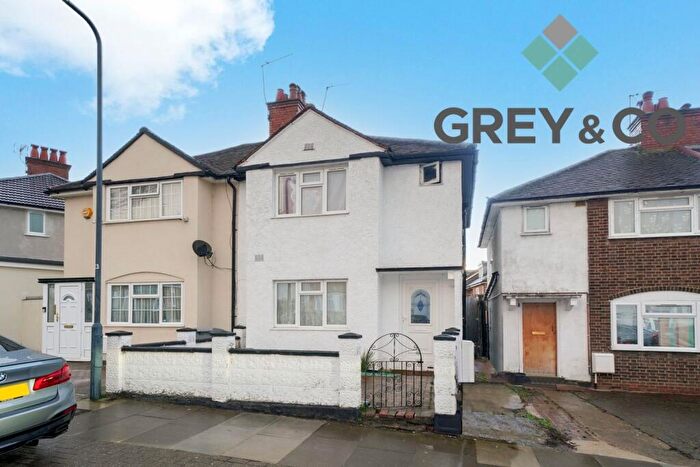 3 Bedroom Semi Detached House For Sale In Wembley, Middlesex, HA9