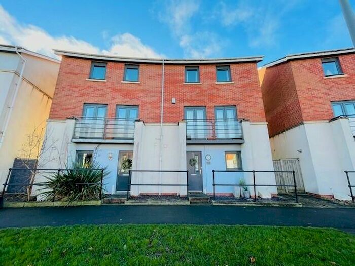 4 Bedroom Town House To Rent In Phoenix Way, Portishead, BS20