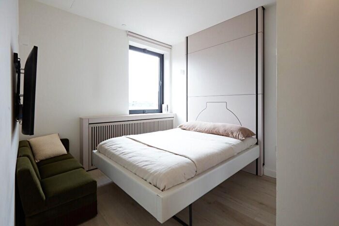 Studio To Rent In Lowlands Road, Harrow, Middlesex, HA1