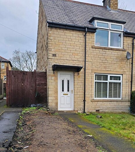 2 Bedroom Terraced House For Sale In Longwood Road, Huddersfield, HD3