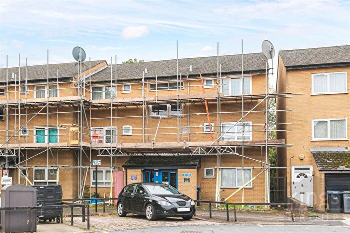 1 Bedroom Flat For Sale In Strand Place, Edmonton, N18