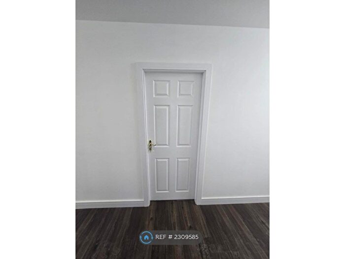 1 Bedroom Flat To Rent In Apartments, Bradford, BD7