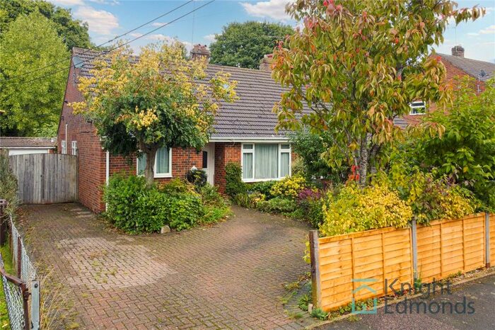 3 Bedroom Bungalow To Rent In Charlesford Avenue, Kingswood, Maidstone, Kent, ME17
