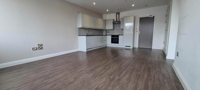 1 Bedroom Flat To Rent In Lichfield Road, Four Oaks, Sutton Coldfield, B74