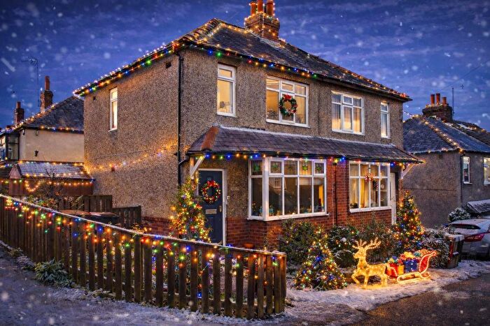 3 Bedroom Semi-Detached House For Sale In Markham Avenue, Rawdon, Leeds, LS19