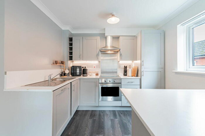 1 Bedroom Flat For Sale In Kingston Court, Romsey Road, Maybush, SO16
