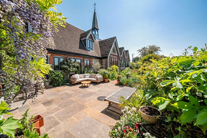 4 Bedroom Detached House For Sale In Woodlands Chapel, Woodlands, Bramdean, Alresford, SO24