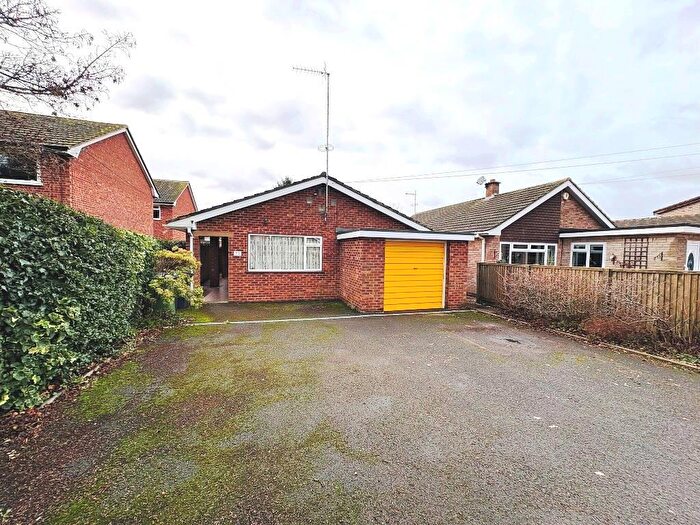 2 Bedroom Detached Bungalow For Sale In Westholme Road, Bidford-on-avon, B50
