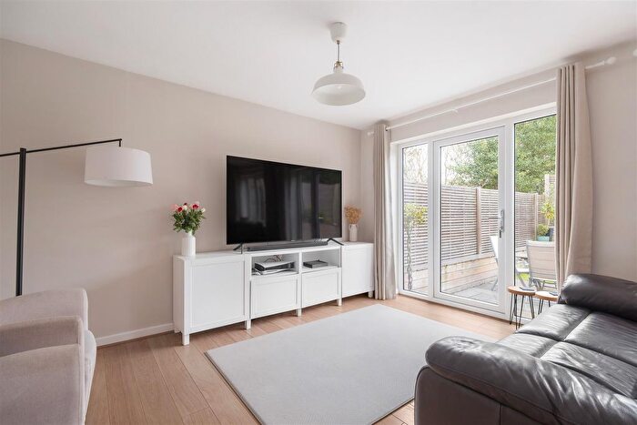 3 Bedroom Semi-detached House For Sale In Adelaide Road, Netheredge, S7