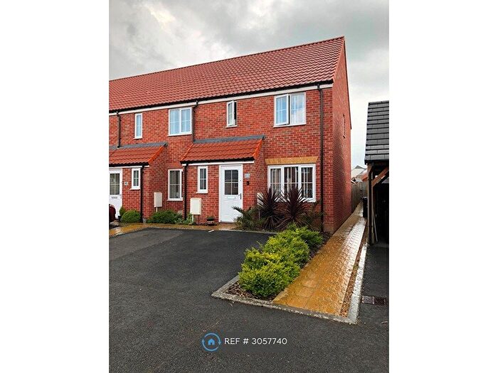3 Bedroom End Of Terrace House To Rent In Millyard Road, Canterbury, CT3
