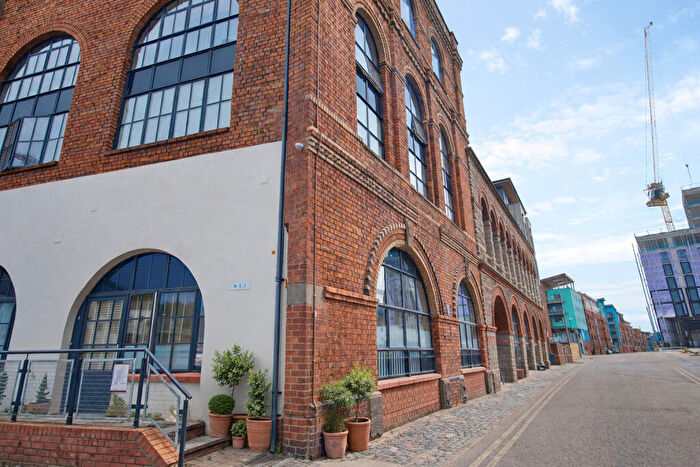 2 Bedroom Flat To Rent In Christopher Thomas Court, Old Bread Street, Temple Quay, BS2